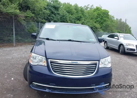 2016 Chrysler Town & Country Touring from USA, damaged, VIN 2C4RC1BG7GR191270